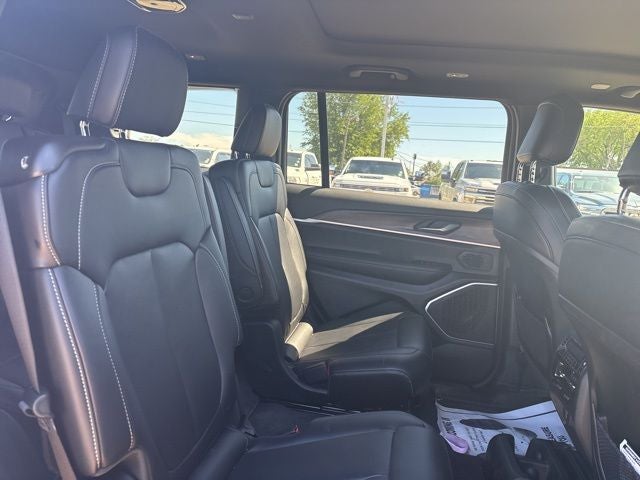 2026 Jeep Grand Cherokee GRAND CHEROKEE L LIMITED 4X2