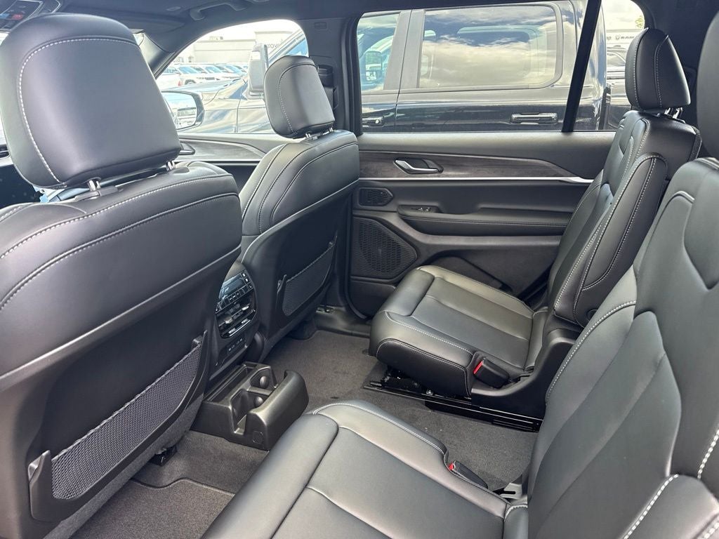 2026 Jeep Grand Cherokee GRAND CHEROKEE L LIMITED 4X2