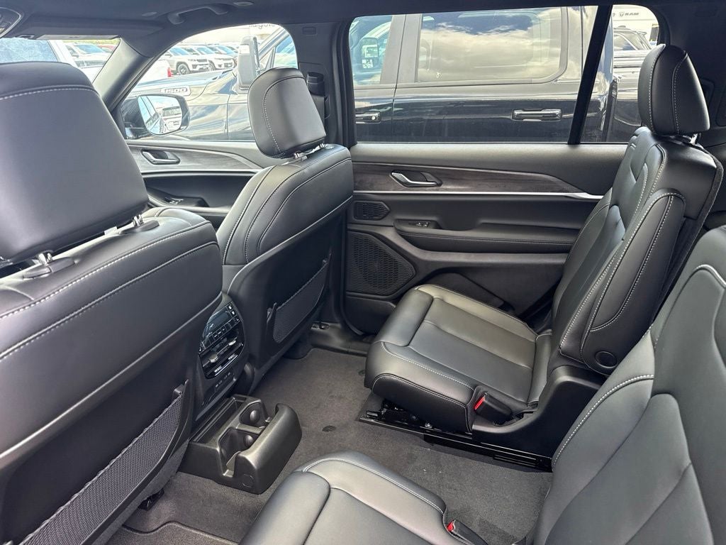 2026 Jeep Grand Cherokee GRAND CHEROKEE L LIMITED 4X2