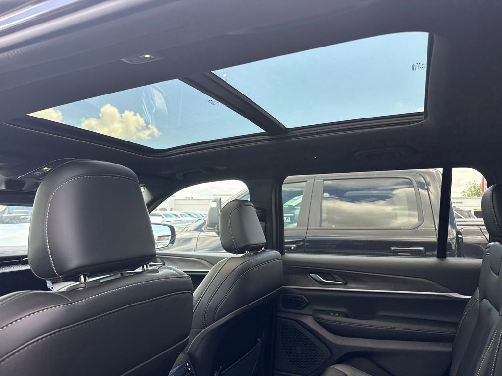 2026 Jeep Grand Cherokee GRAND CHEROKEE L LIMITED 4X2