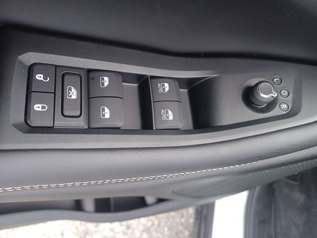 2026 Jeep Grand Cherokee GRAND CHEROKEE L LIMITED 4X2