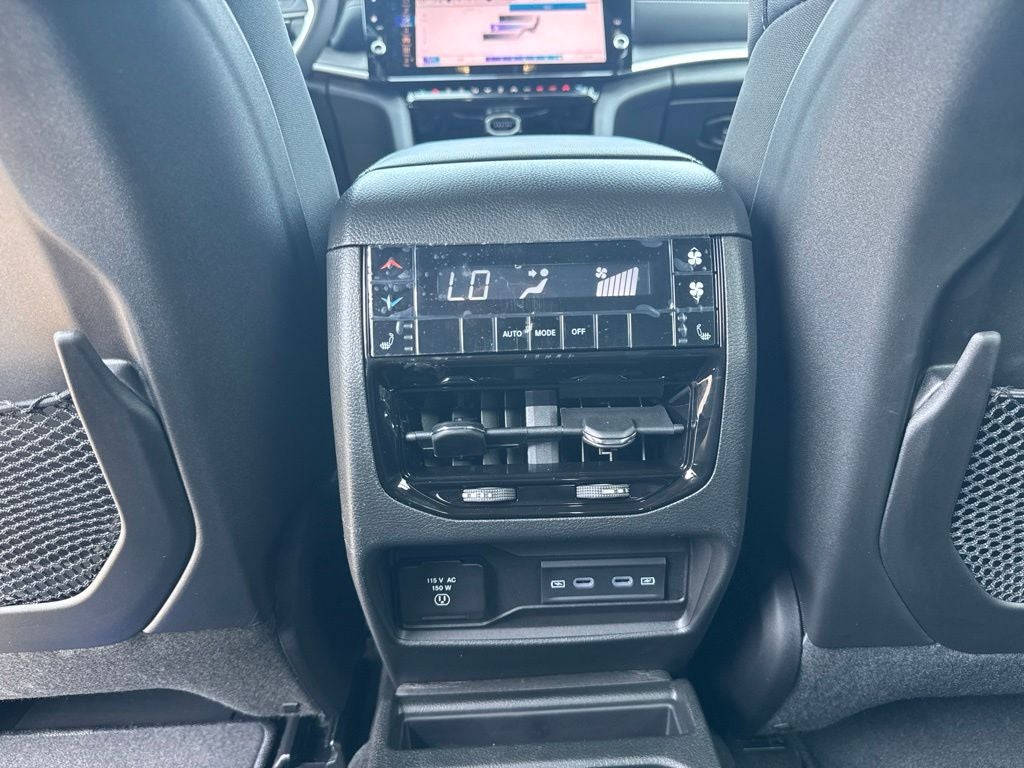 2026 Jeep Grand Cherokee GRAND CHEROKEE L LIMITED 4X2
