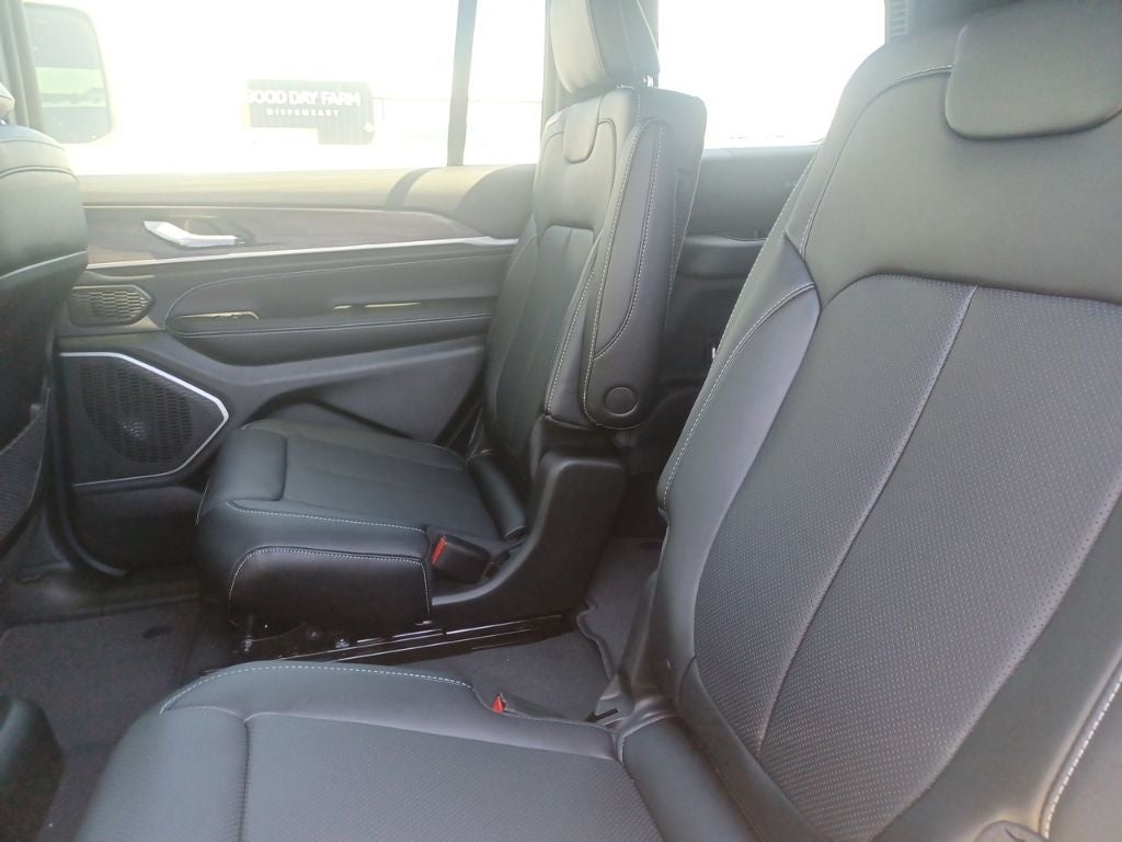 2026 Jeep Grand Cherokee GRAND CHEROKEE L LIMITED RESERVE 4X4