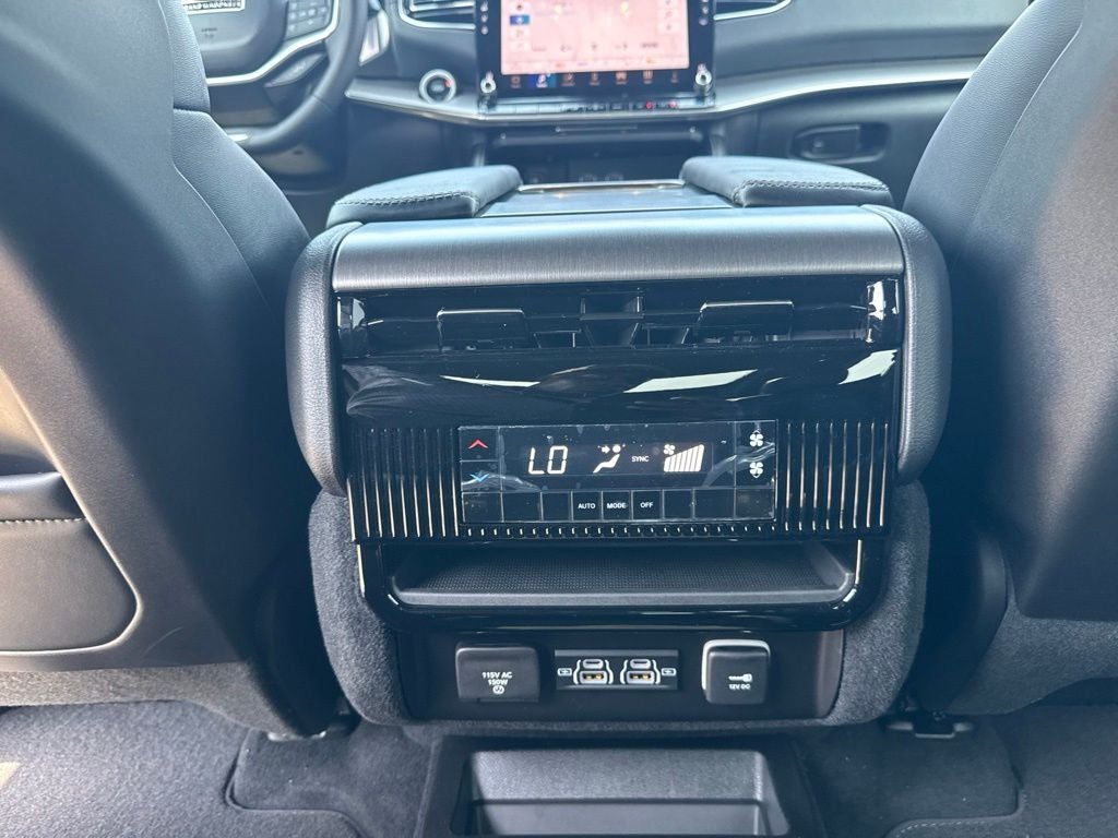 2026 Jeep Grand Wagoneer GRAND WAGONEER 4X2