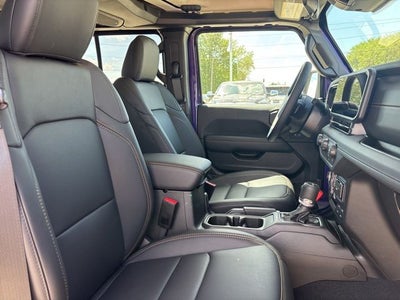 2026 Jeep Gladiator GLADIATOR SAHARA 4X4