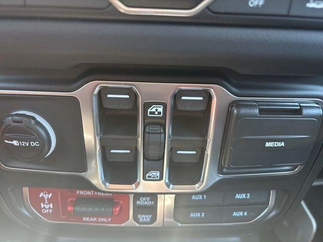 2026 Jeep Gladiator GLADIATOR SHADOW OPS 4X4