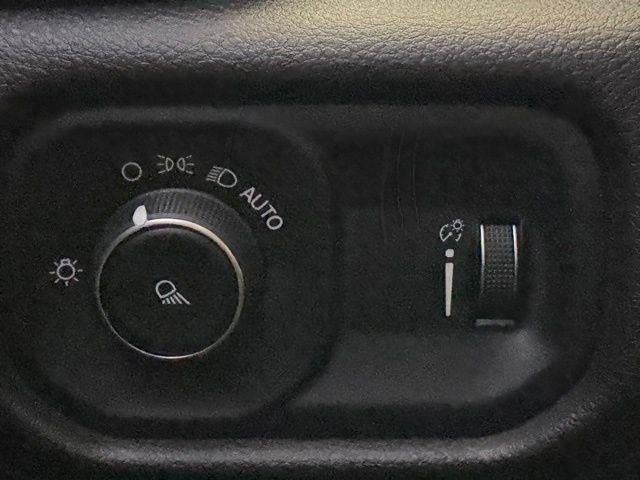 2022 RAM 1500 Tradesman Quad Cab 4x2 6'4' Box