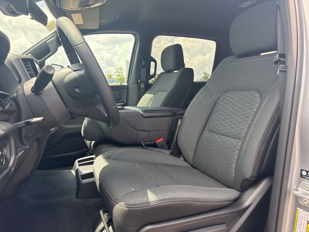 2026 RAM Ram 1500 RAM 1500 TRADESMAN CREW CAB 4X2 5'7' BOX