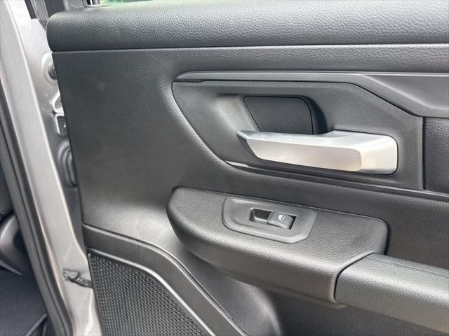 2026 RAM Ram 1500 RAM 1500 TRADESMAN CREW CAB 4X2 5'7' BOX