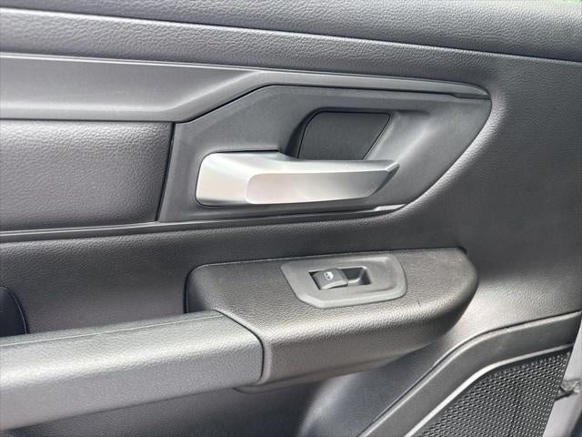 2026 RAM Ram 1500 RAM 1500 TRADESMAN CREW CAB 4X2 5'7' BOX