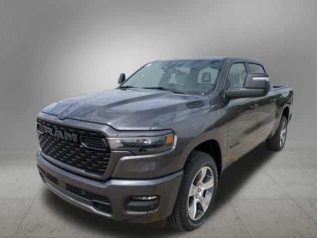 2026 RAM Ram 1500 RAM 1500 EXPRESS CREW CAB 4X2 5'7' BOX