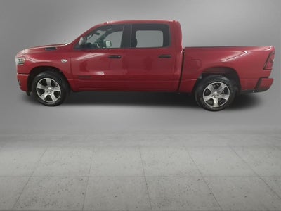 2026 RAM 1500 RAM 1500 EXPRESS CREW CAB 4X2 5'7' BOX