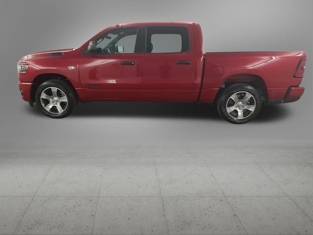 2026 RAM 1500 RAM 1500 EXPRESS CREW CAB 4X2 5'7' BOX