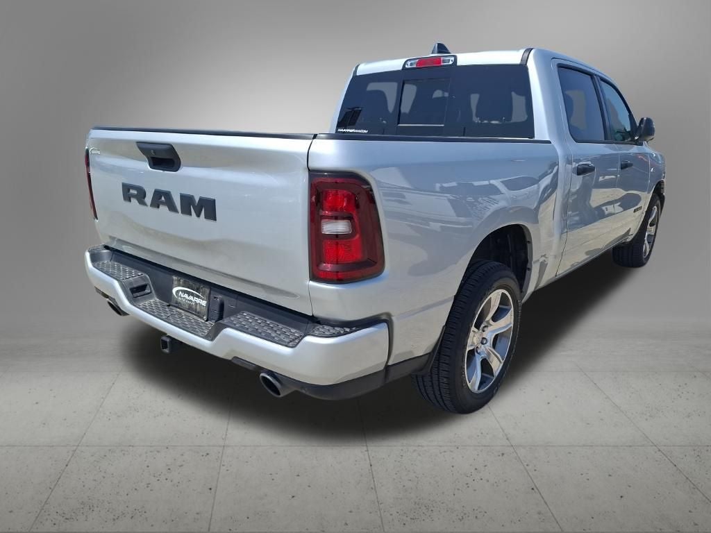 2026 RAM Ram 1500 RAM 1500 EXPRESS CREW CAB 4X2 5'7' BOX