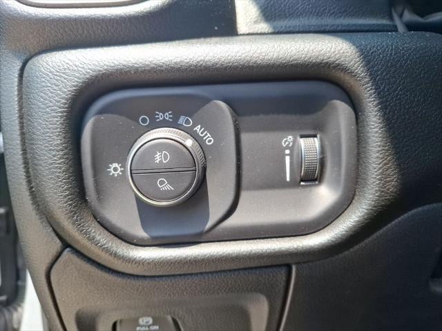 2026 RAM Ram 1500 RAM 1500 EXPRESS CREW CAB 4X2 5'7' BOX