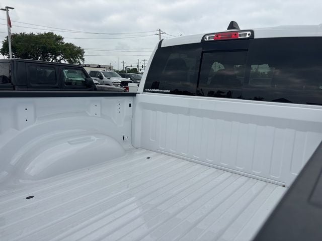 2026 RAM Ram 1500 RAM 1500 EXPRESS CREW CAB 4X2 5'7' BOX