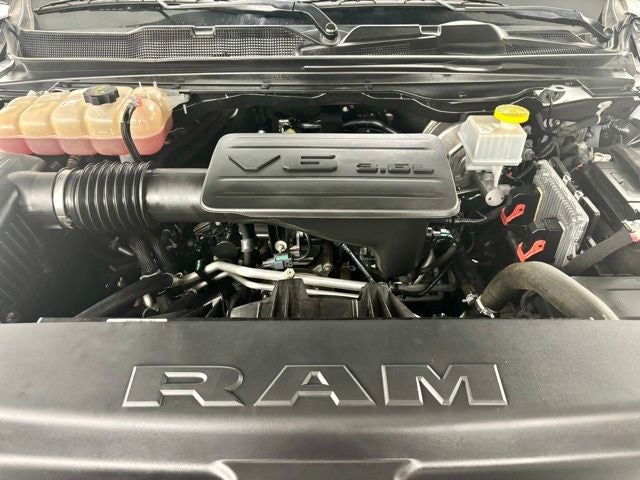 2022 RAM 1500 Tradesman Crew Cab 4x4 6'4' Box