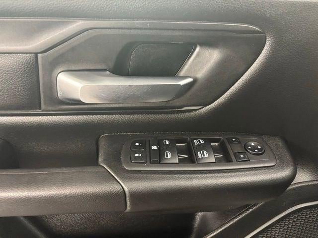 2022 RAM 1500 Tradesman Crew Cab 4x4 6'4' Box