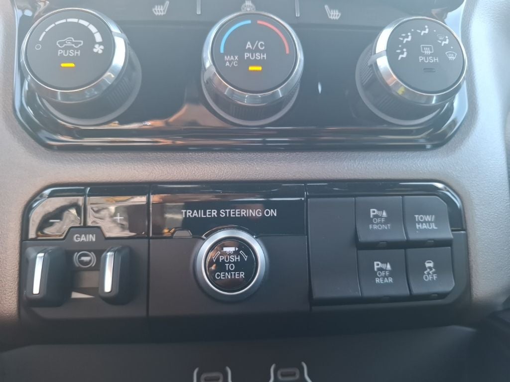 2026 RAM 1500 RAM 1500 BIG HORN CREW CAB 4X4 5'7' BOX