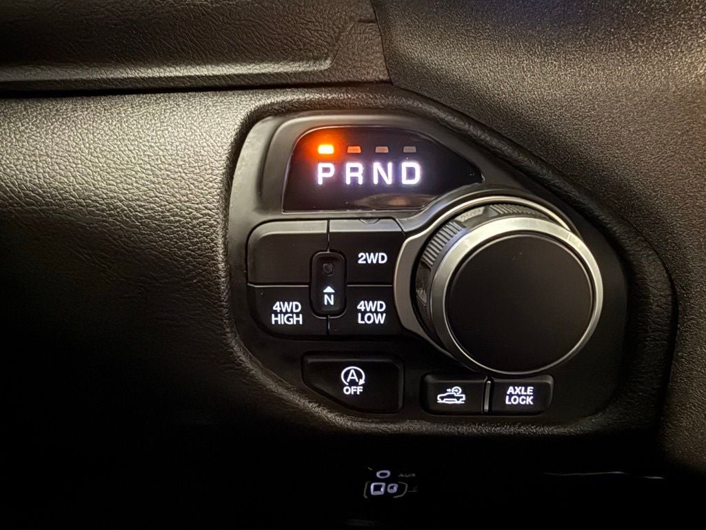 2025 RAM 1500 Warlock Crew Cab 4x4 5'7' Box