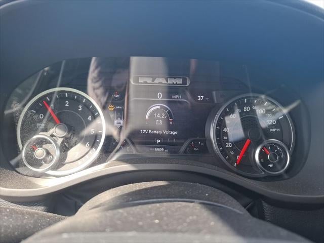 2026 RAM 1500 RAM 1500 WARLOCK CREW CAB 4X4 5'7' BOX