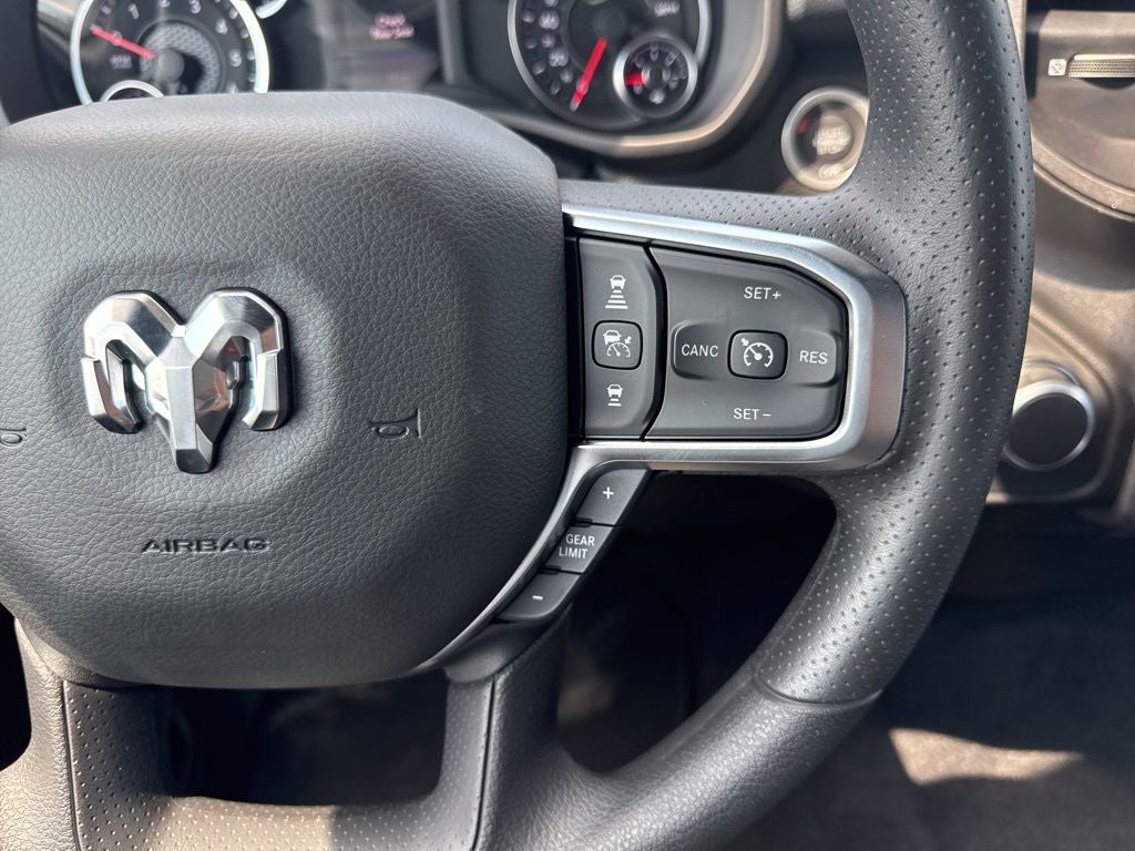 2026 RAM Ram 1500 RAM 1500 TRADESMAN CREW CAB 4X4 5'7' BOX