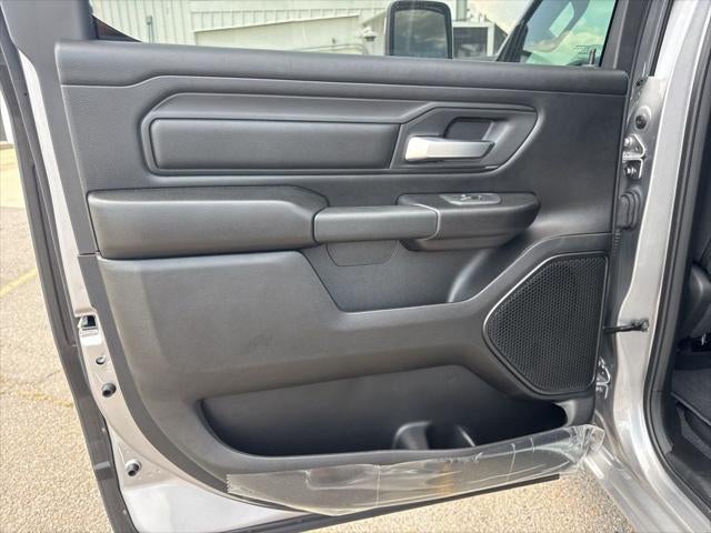 2026 RAM Ram 1500 RAM 1500 TRADESMAN CREW CAB 4X4 5'7' BOX