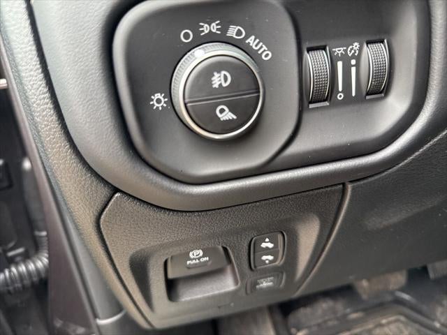 2026 RAM Ram 1500 RAM 1500 LIMITED CREW CAB 4X4 5'7' BOX