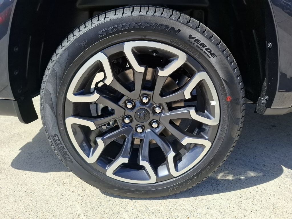 2026 RAM 1500 RAM 1500 LIMITED CREW CAB 4X4 5'7' BOX