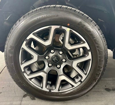 2022 RAM 1500 Laramie Crew Cab 4x4 5'7' Box