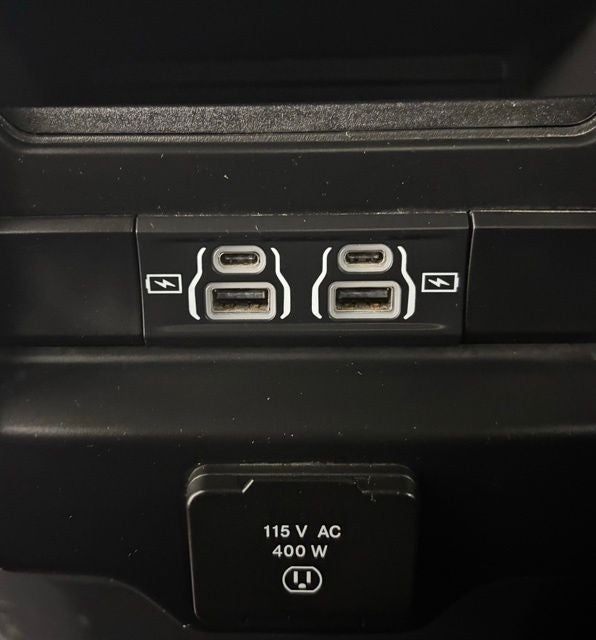 2022 RAM 1500 Laramie Crew Cab 4x4 5'7' Box