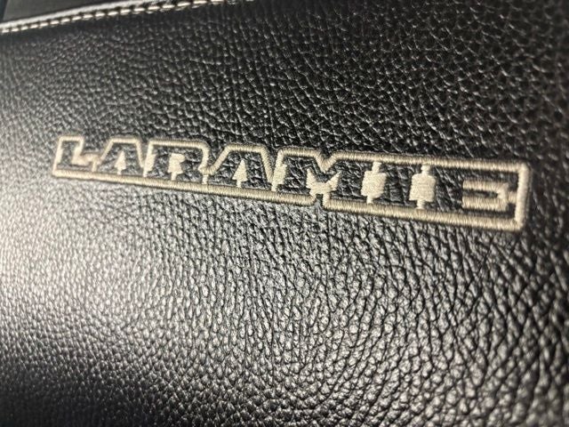 2022 RAM 1500 Laramie Crew Cab 4x4 5'7' Box