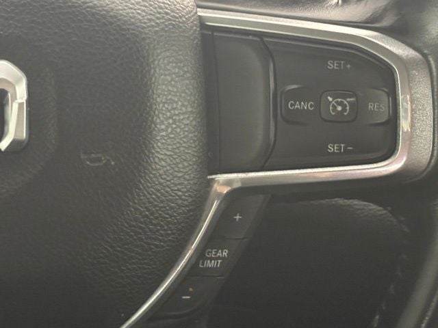 2022 RAM 1500 Laramie Crew Cab 4x4 5'7' Box