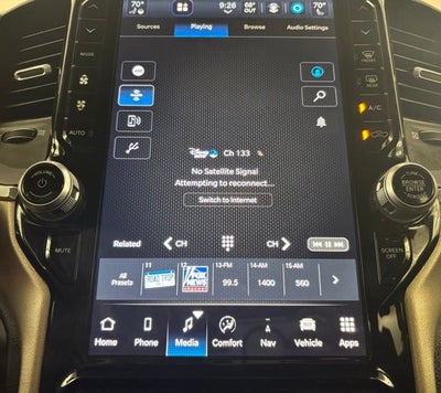 2022 RAM 1500 Laramie Crew Cab 4x4 5'7' Box