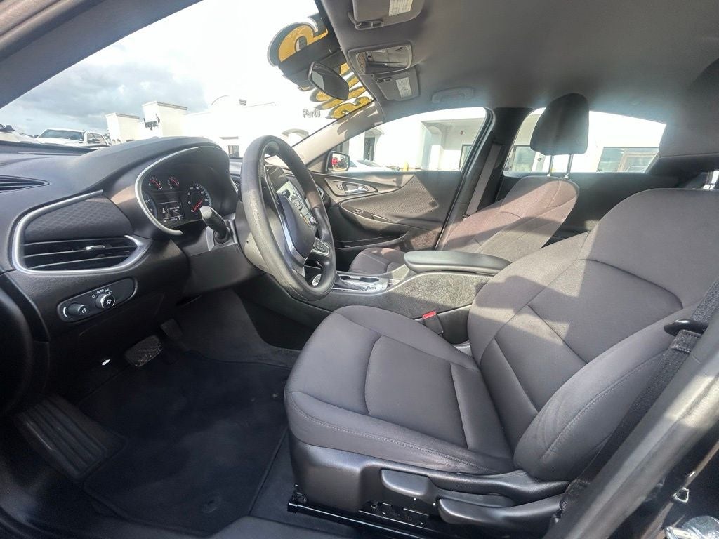 2023 Chevrolet Malibu FWD LS