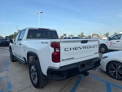 2022 Chevrolet Silverado 2500HD 4WD Crew Cab Standard Bed Custom