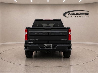 2023 Chevrolet Silverado 1500 4WD Crew Cab Short Bed Custom