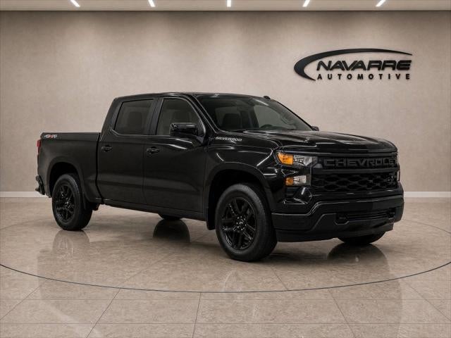 2023 Chevrolet Silverado 1500 4WD Crew Cab Short Bed Custom