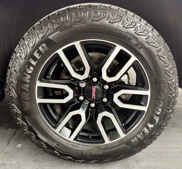 2024 GMC Yukon 4WD AT4