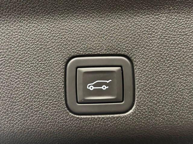 2024 GMC Yukon 4WD AT4