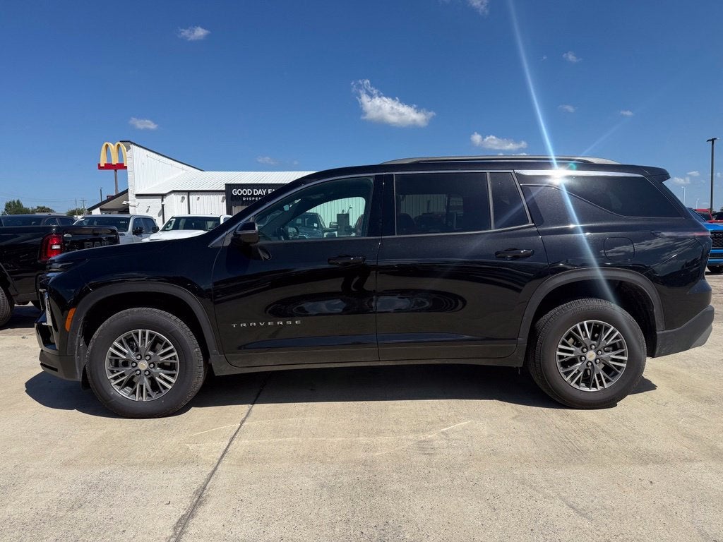 2026 Chevrolet Traverse AWD LT