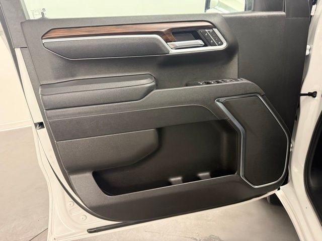 2025 GMC Sierra 1500 4WD Crew Cab Short Box SLT