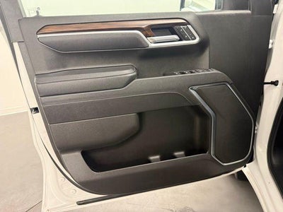 2025 GMC Sierra 1500 4WD Crew Cab Short Box SLT