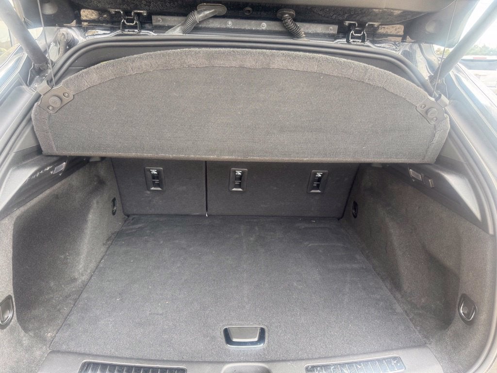 2025 Cadillac XT4 Sport