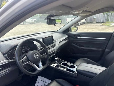 2025 Nissan Altima SR FWD