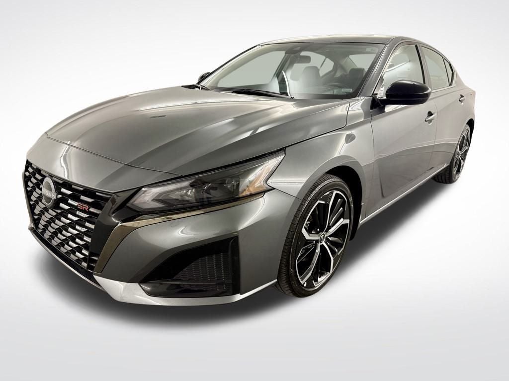 2025 Nissan Altima SR FWD