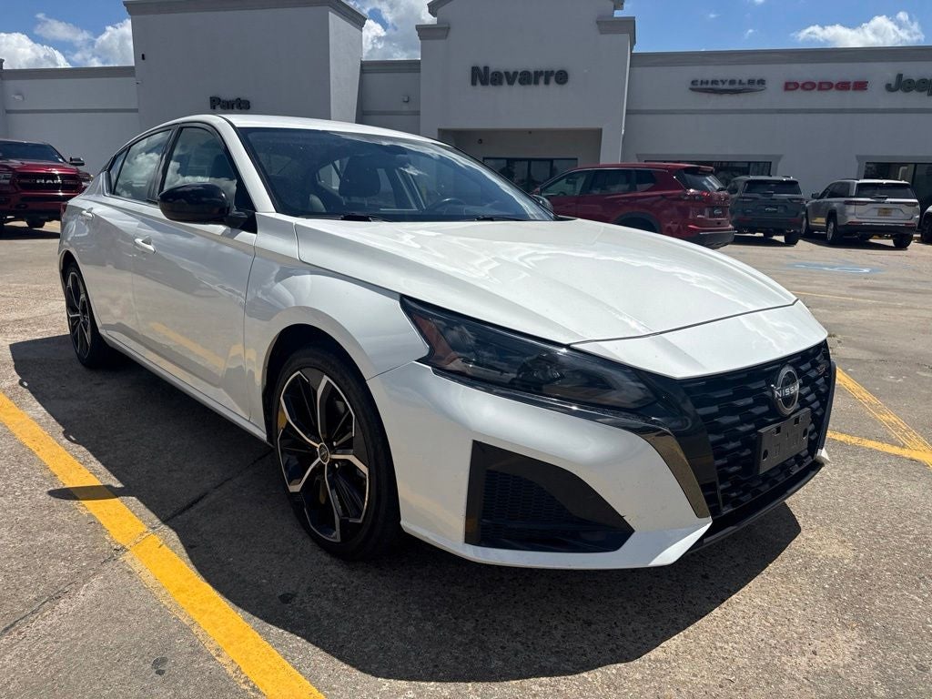 2025 Nissan Altima SR FWD