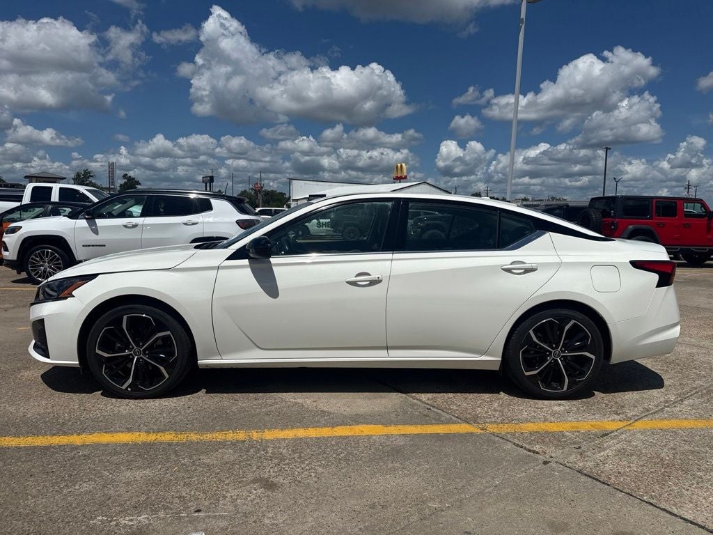 2025 Nissan Altima SR FWD