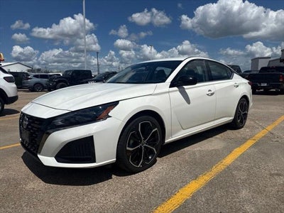 2025 Nissan Altima SR FWD