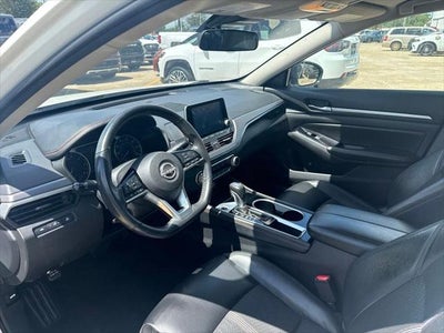 2025 Nissan Altima SR FWD
